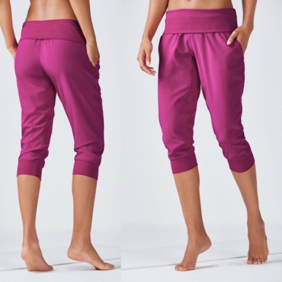Fabletics Pants - RARE -- Fabletics - Fuchsia Fold Over Capri Pants